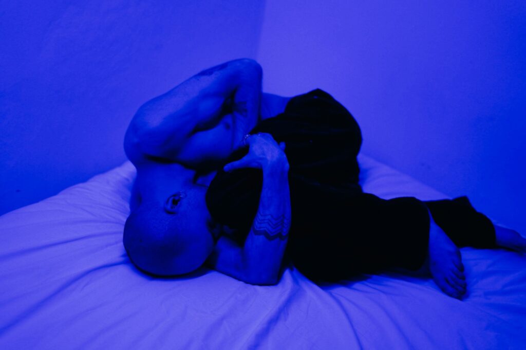 This person is restless and feels totally exhausted - The Detox Room